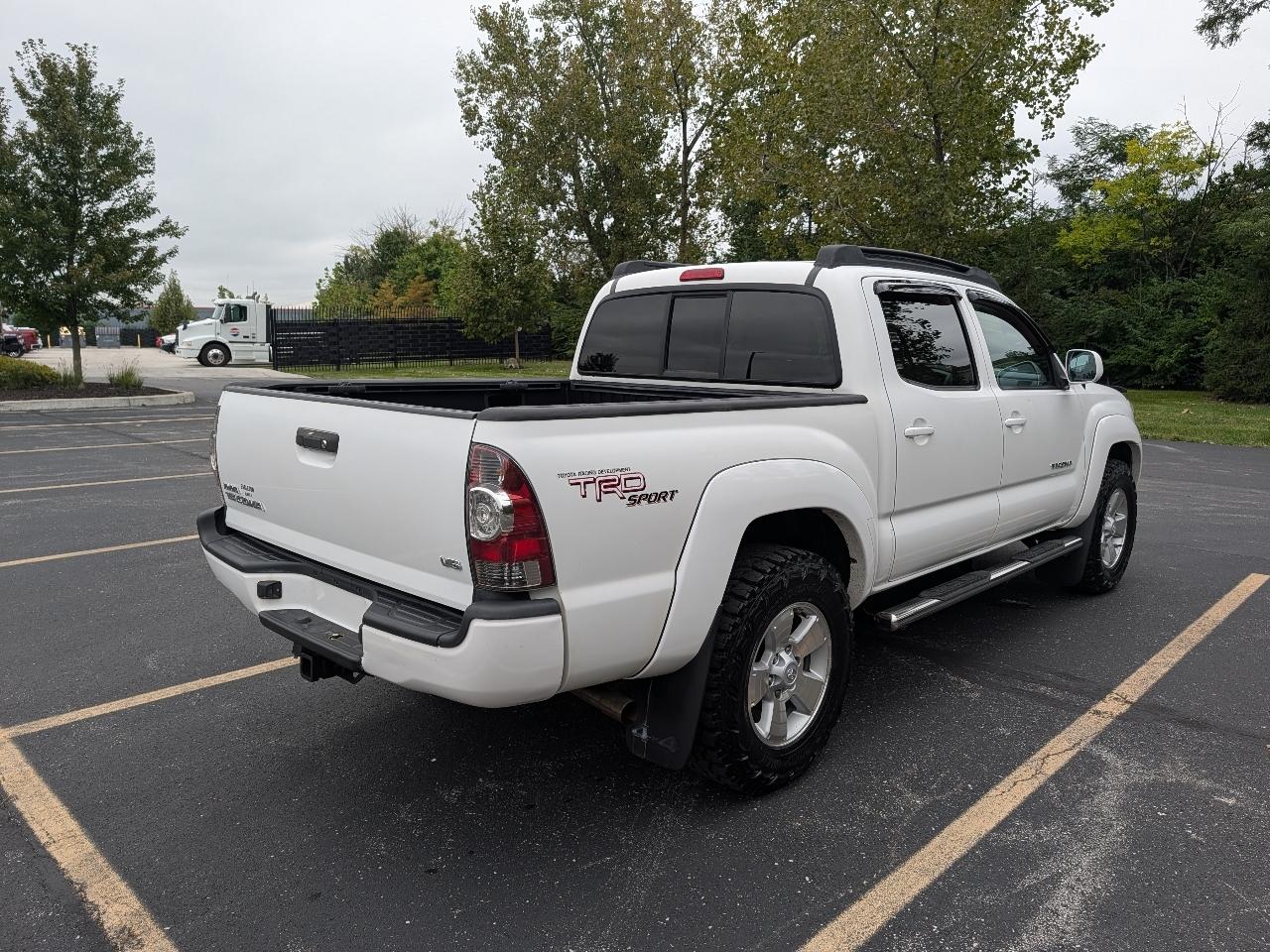 Toyota Tacoma Double Cab V6 4WD 2011