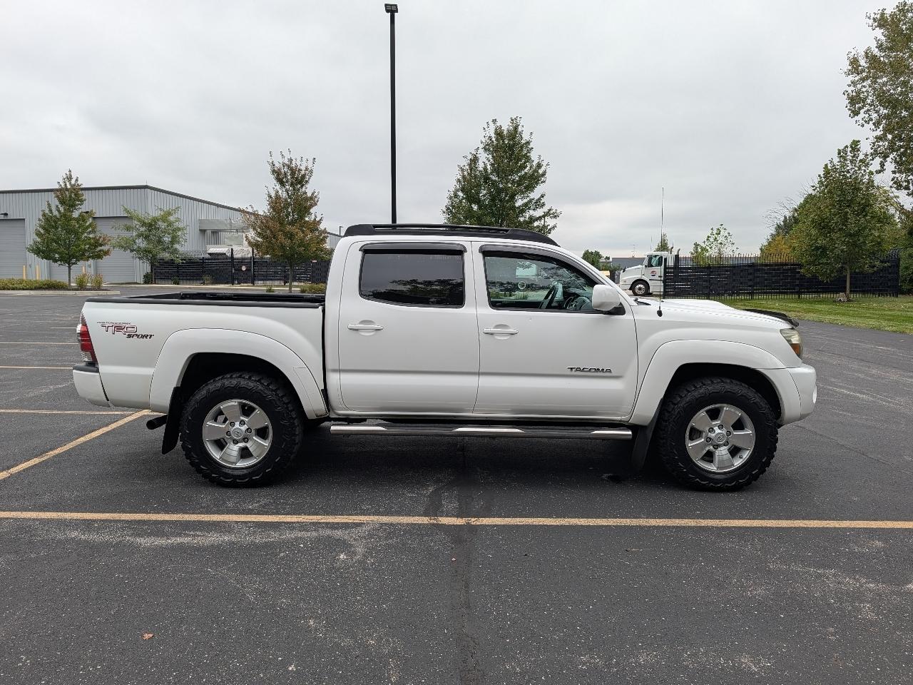 Toyota Tacoma Double Cab V6 4WD 2011