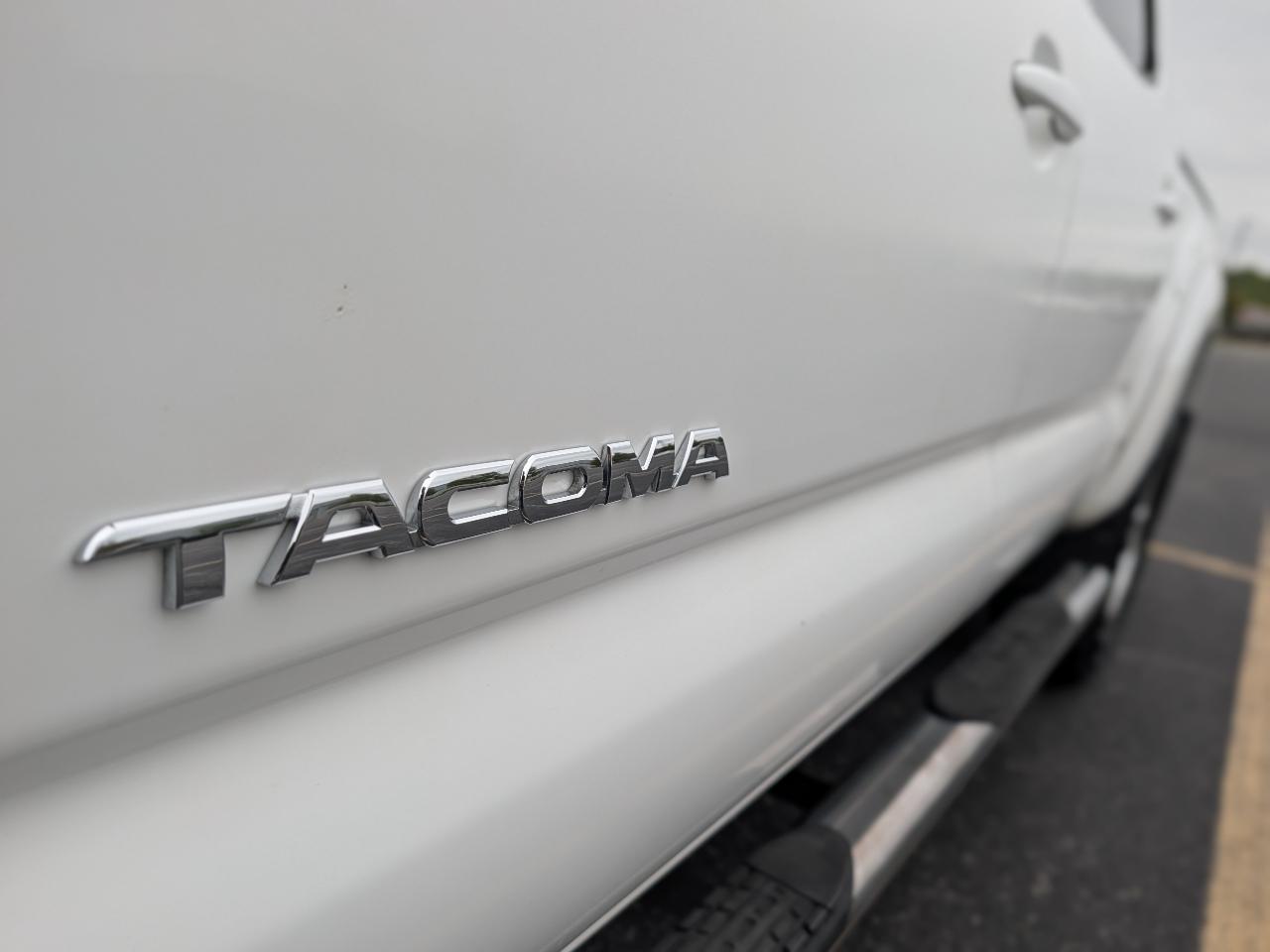 Toyota Tacoma Double Cab V6 4WD 2011