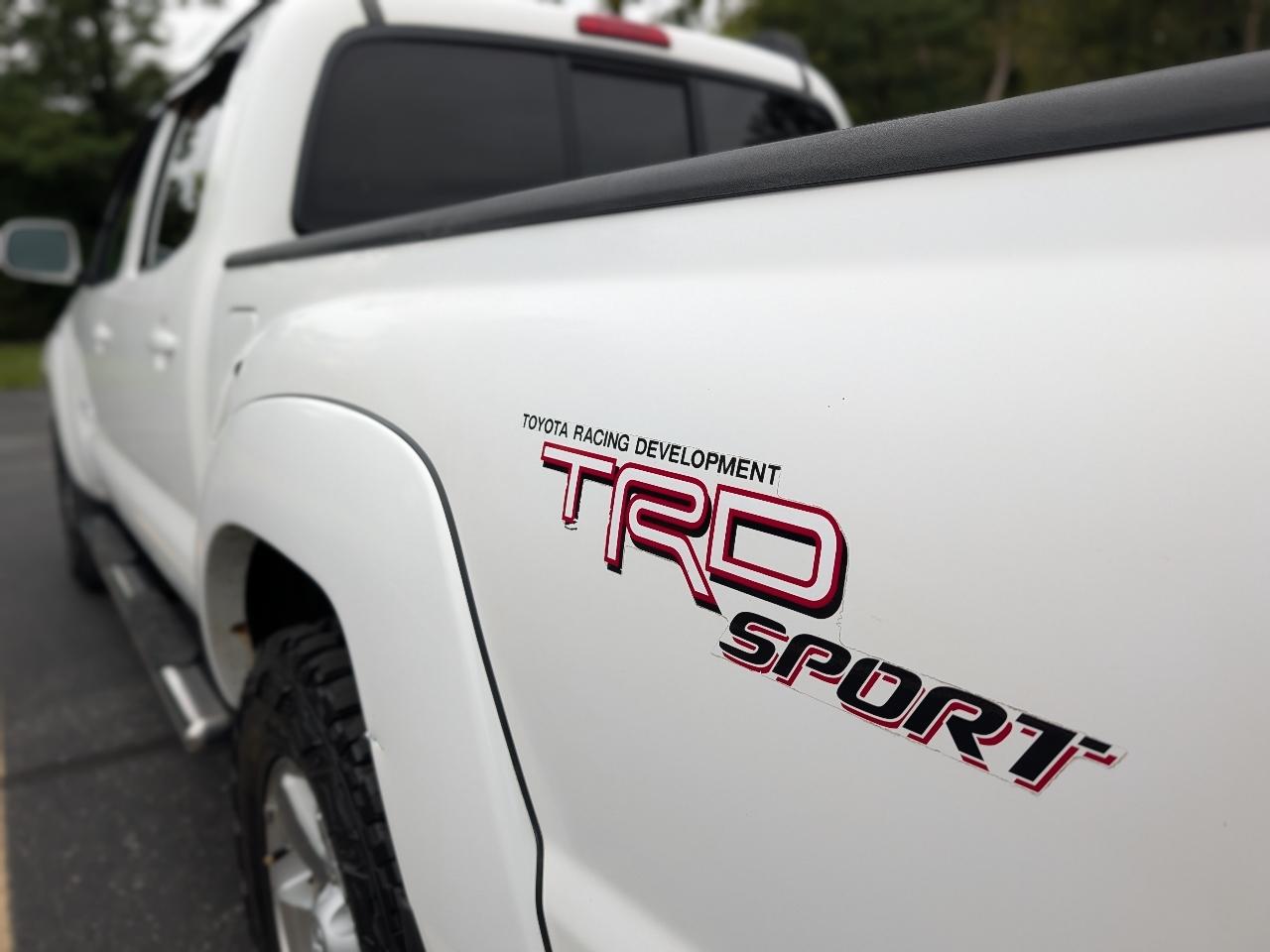 Toyota Tacoma Double Cab V6 4WD 2011