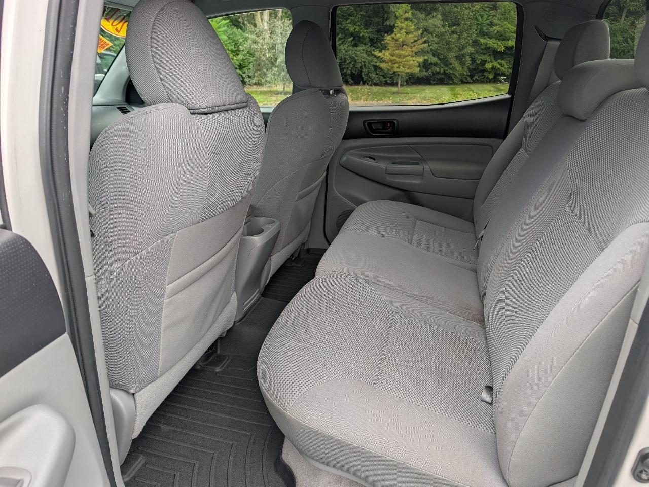 Toyota Tacoma Double Cab V6 4WD 2011