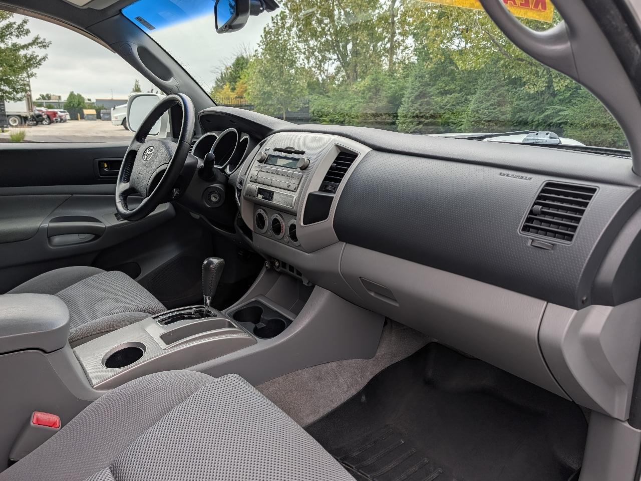 Toyota Tacoma Double Cab V6 4WD 2011