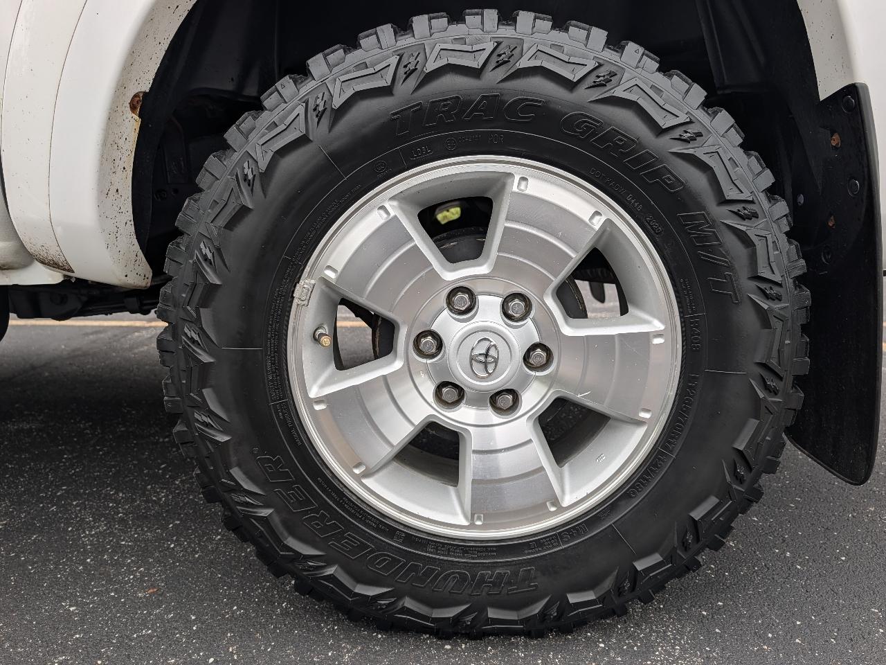 Toyota Tacoma Double Cab V6 4WD 2011