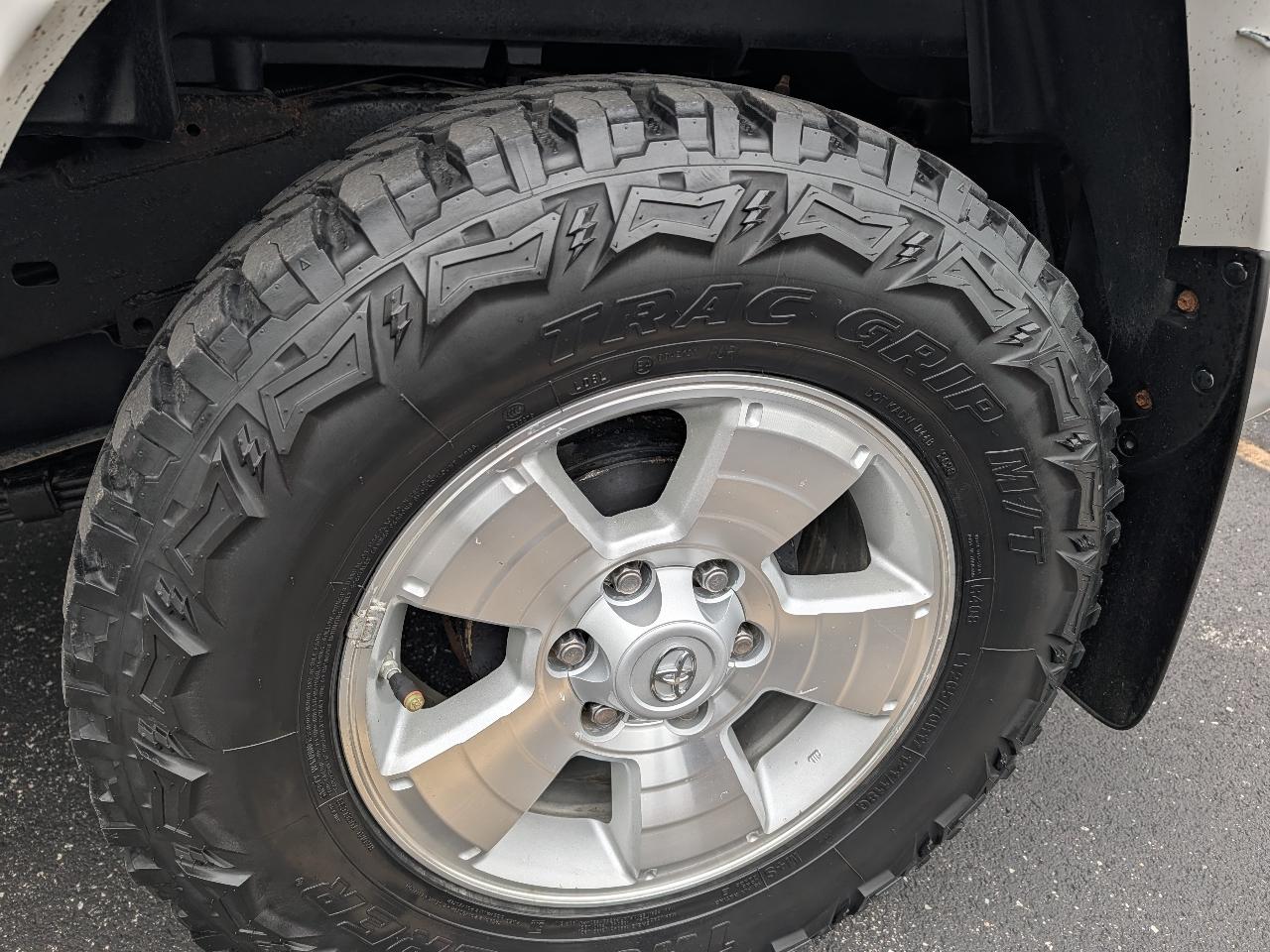 Toyota Tacoma Double Cab V6 4WD 2011
