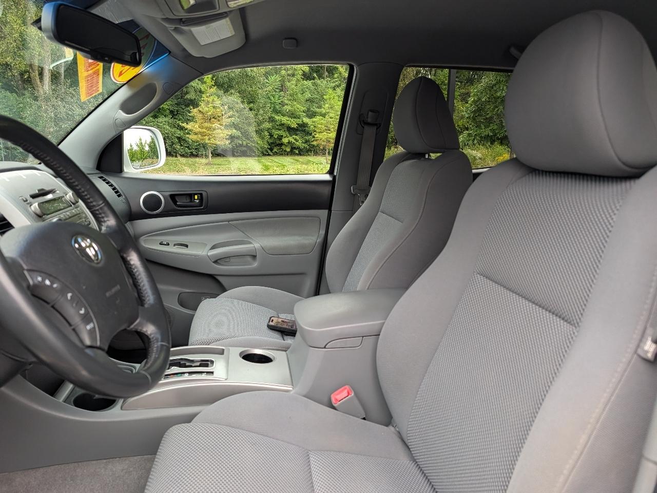 Toyota Tacoma Double Cab V6 4WD 2011