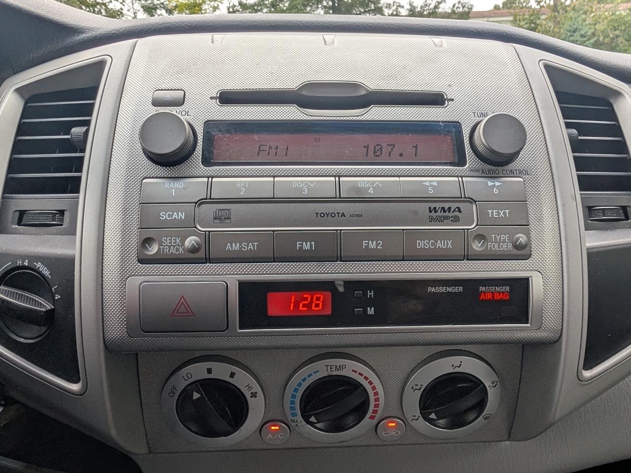 Toyota Tacoma Double Cab V6 4WD 2011