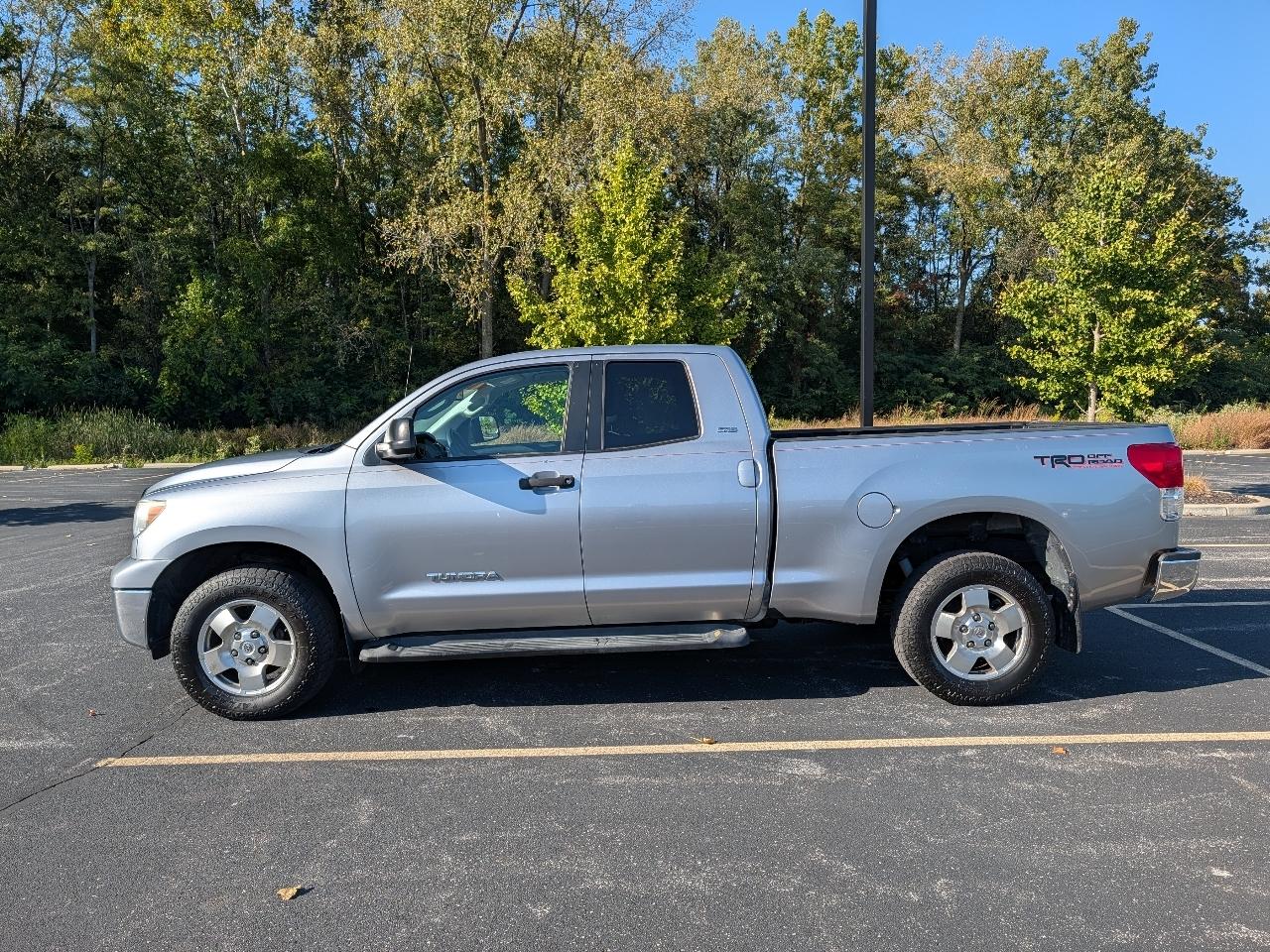 Toyota Tundra SR5 V8 4WD 2012