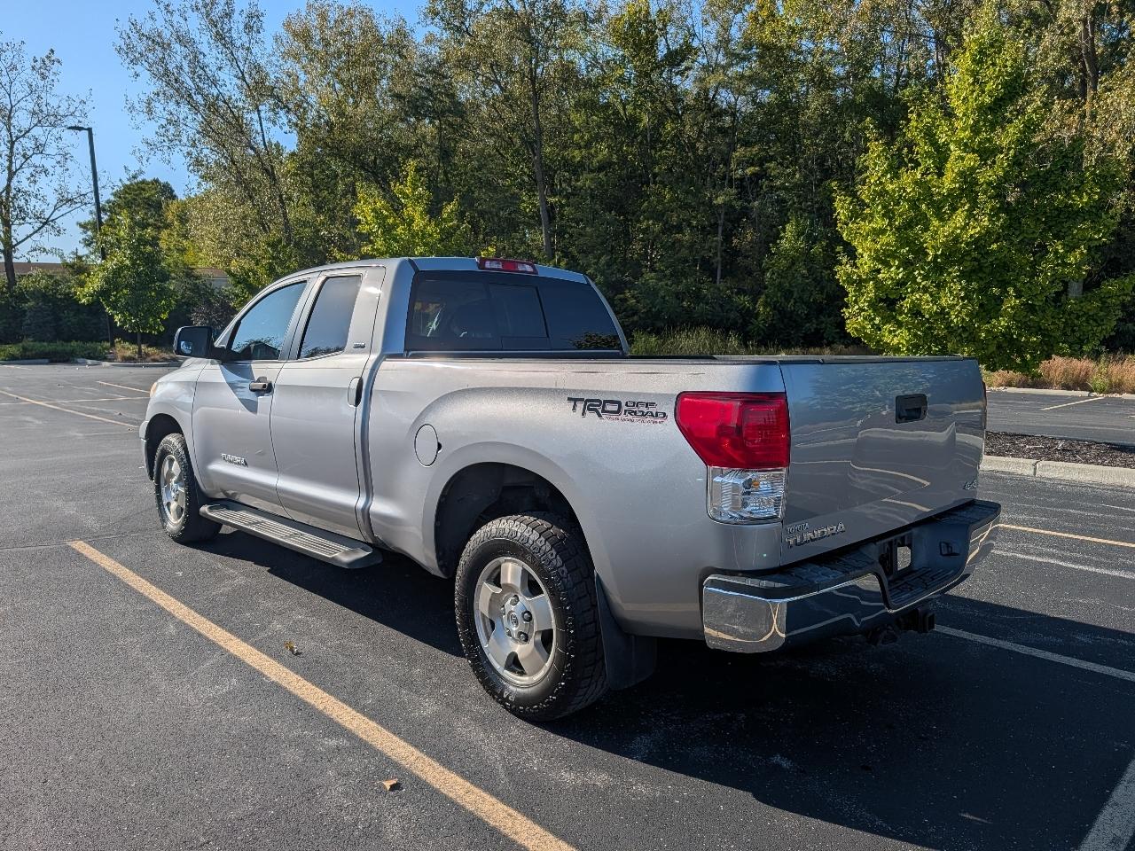 Toyota Tundra SR5 V8 4WD 2012