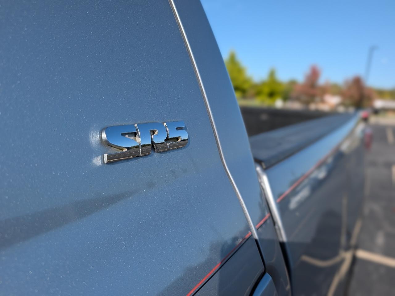 Toyota Tundra SR5 V8 4WD 2012
