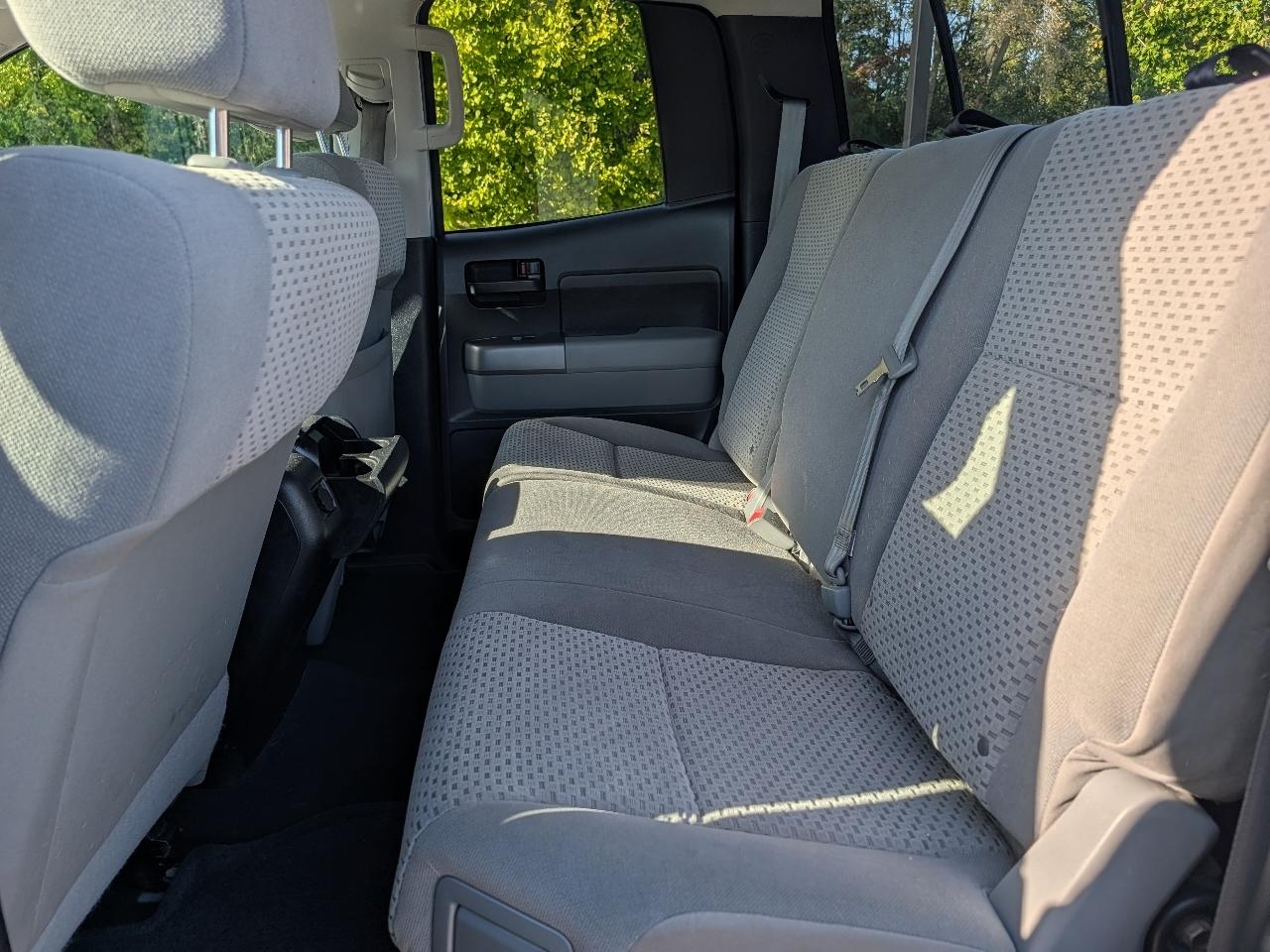 Toyota Tundra SR5 V8 4WD 2012