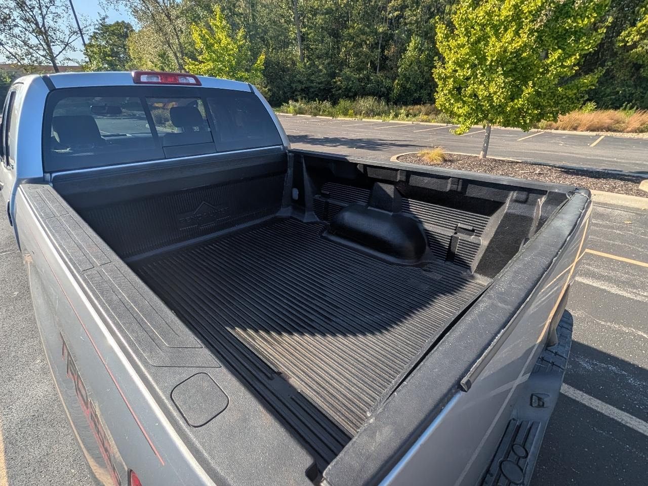 Toyota Tundra SR5 V8 4WD 2012