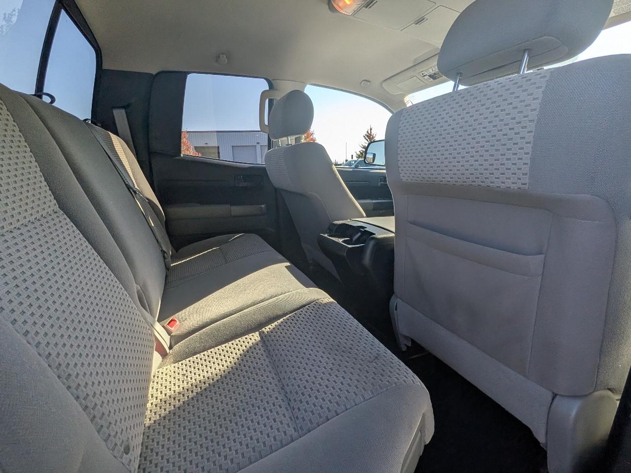 Toyota Tundra SR5 V8 4WD 2012