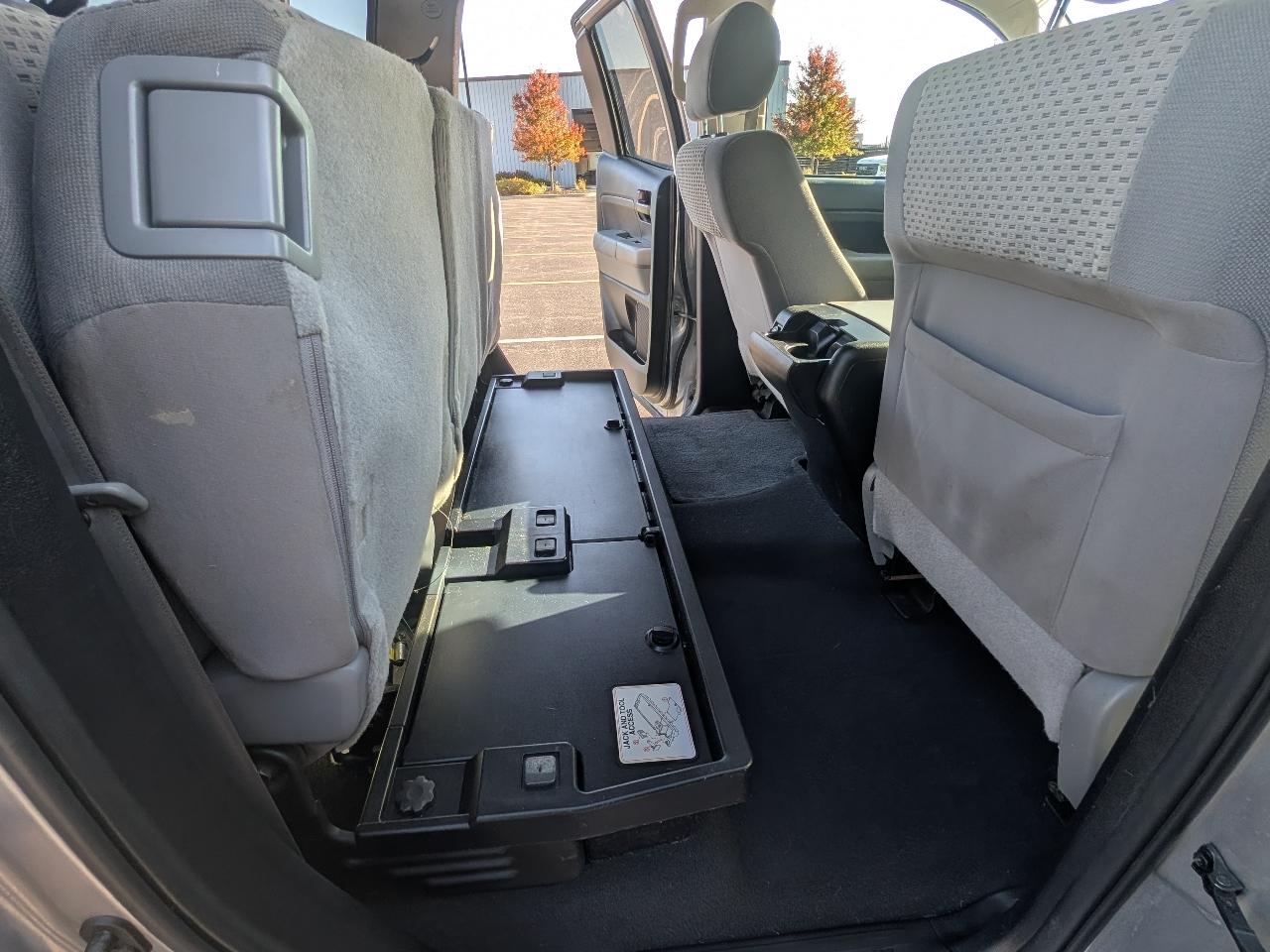 Toyota Tundra SR5 V8 4WD 2012