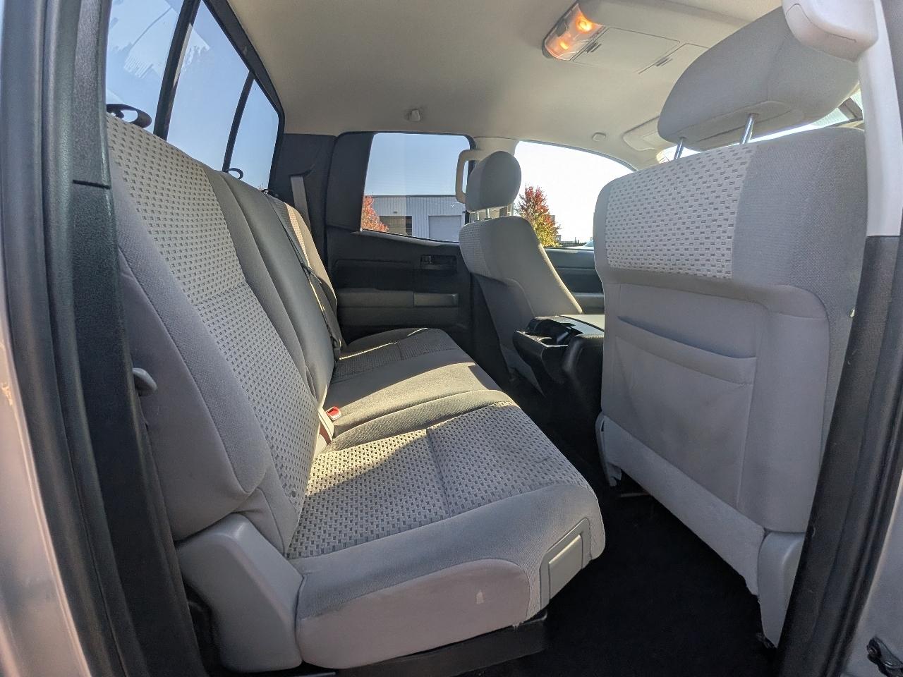 Toyota Tundra SR5 V8 4WD 2012