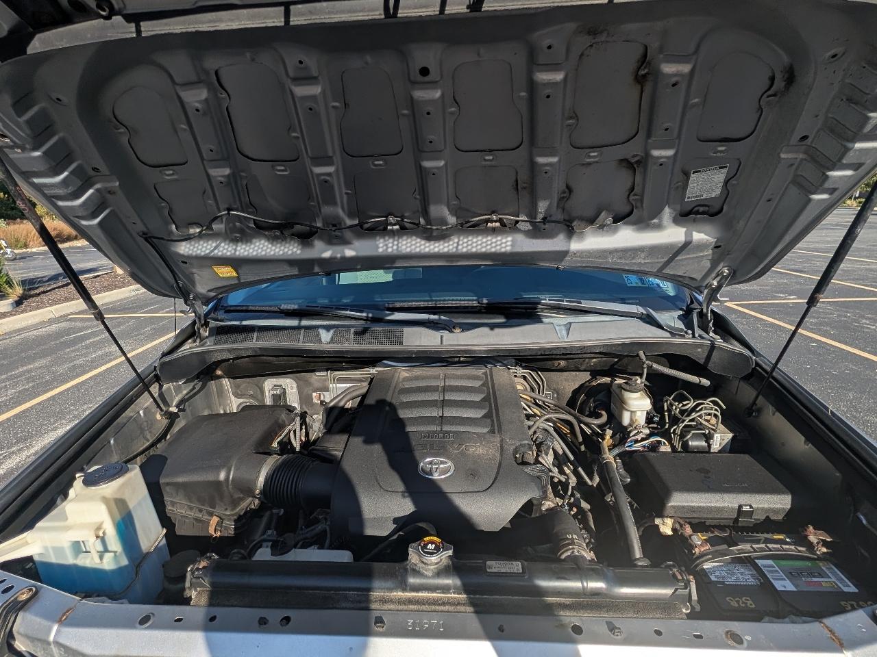 Toyota Tundra SR5 V8 4WD 2012