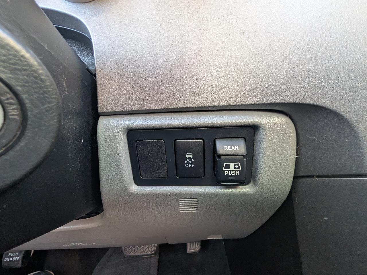 Toyota Tundra SR5 V8 4WD 2012