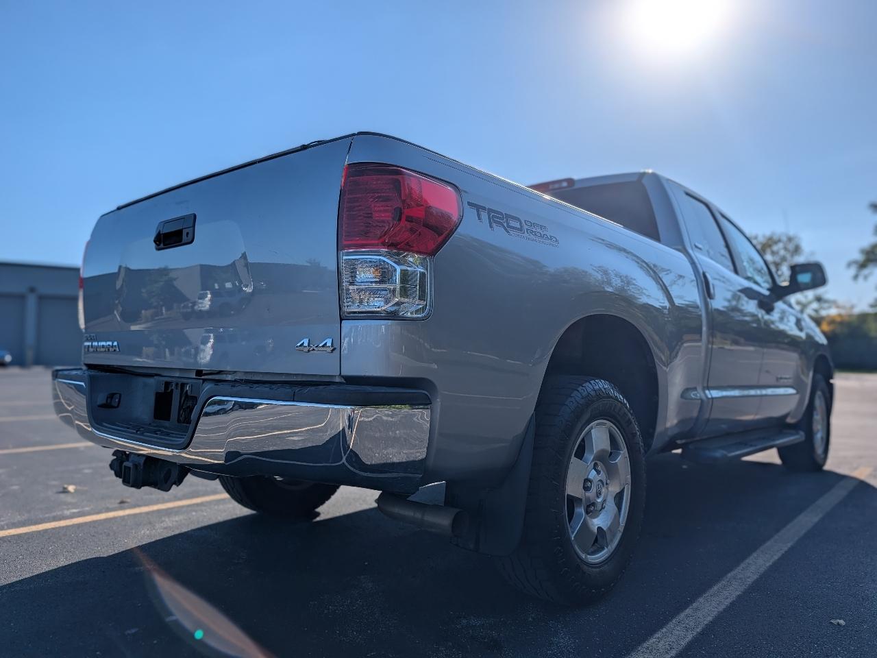 Toyota Tundra SR5 V8 4WD 2012