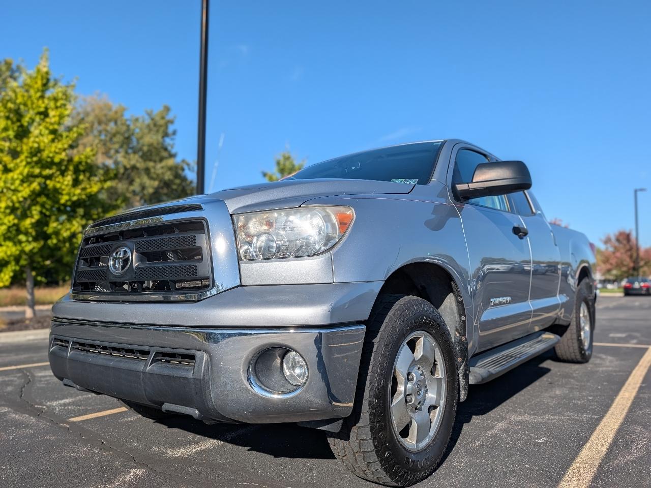 Toyota Tundra SR5 V8 4WD 2012