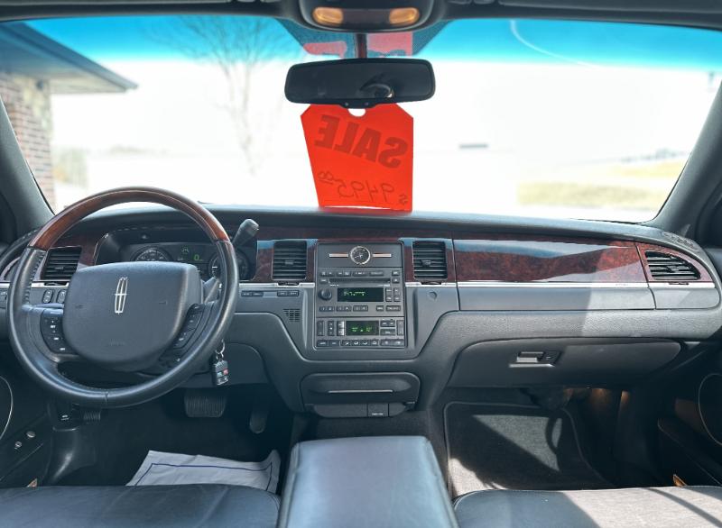 Lincoln Town Car Signature Limited 2008