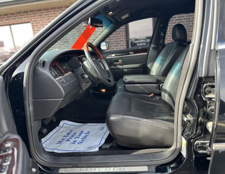 Lincoln Town Car Signature Limited 2008