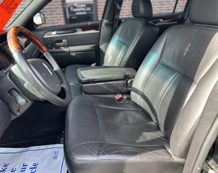 Lincoln Town Car Signature Limited 2008