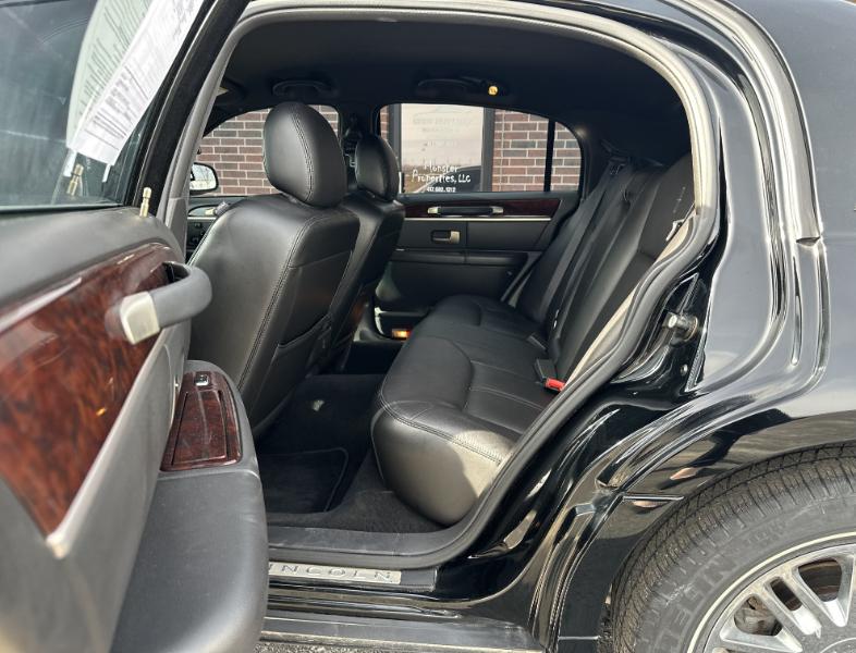 Lincoln Town Car Signature Limited 2008