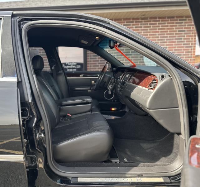 Lincoln Town Car Signature Limited 2008