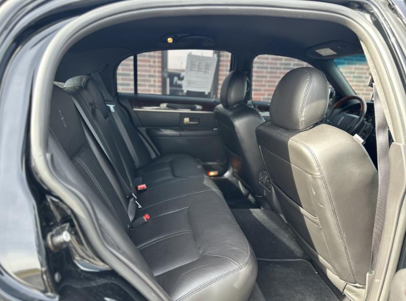 Lincoln Town Car Signature Limited 2008