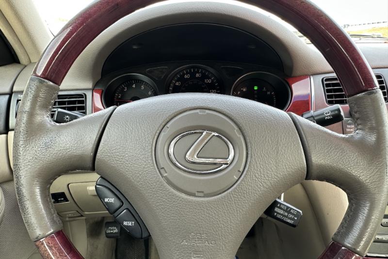 Lexus ES 300 Sedan 2003