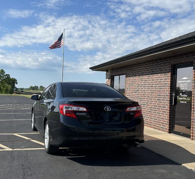 Toyota Camry SE 2012