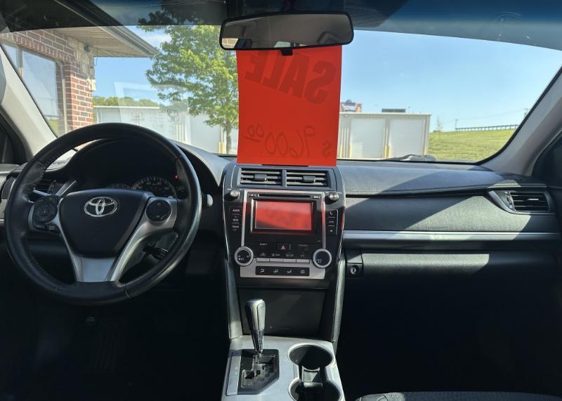 Toyota Camry SE 2012