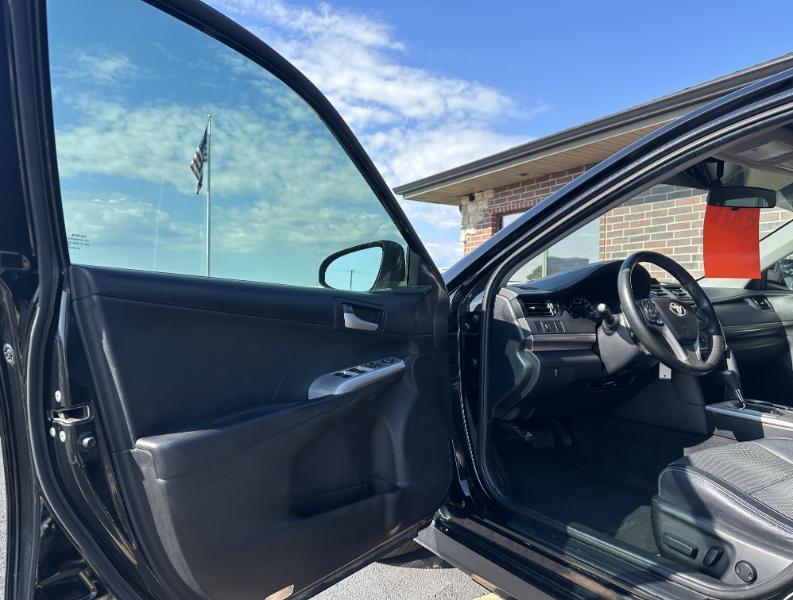 Toyota Camry SE 2012