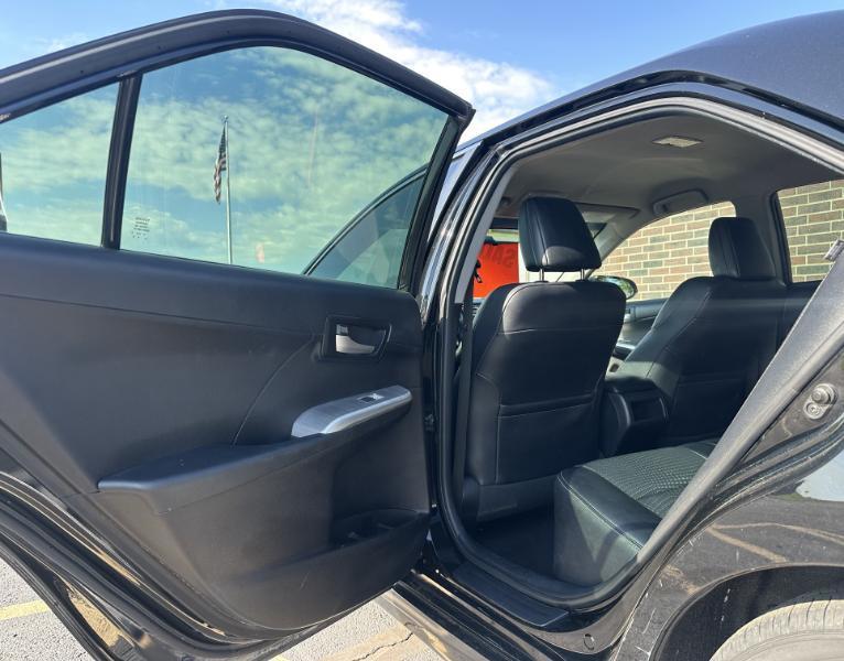 Toyota Camry SE 2012