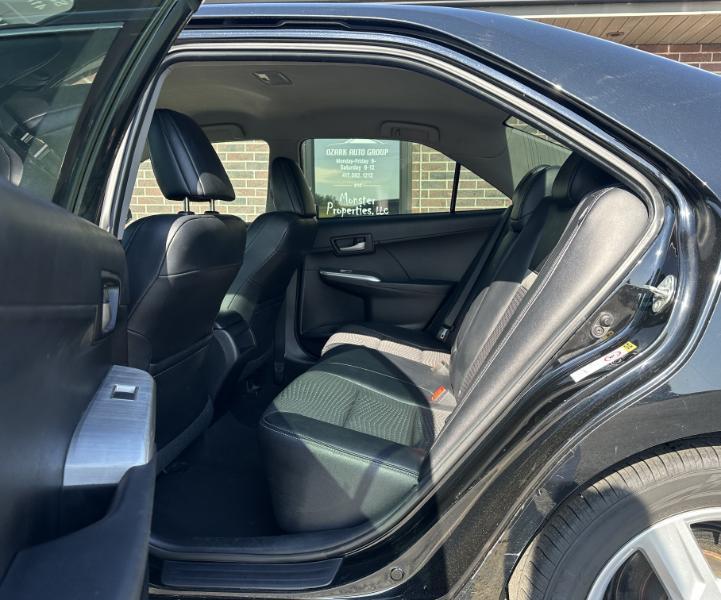 Toyota Camry SE 2012