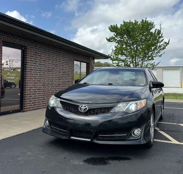 Toyota Camry SE 2012
