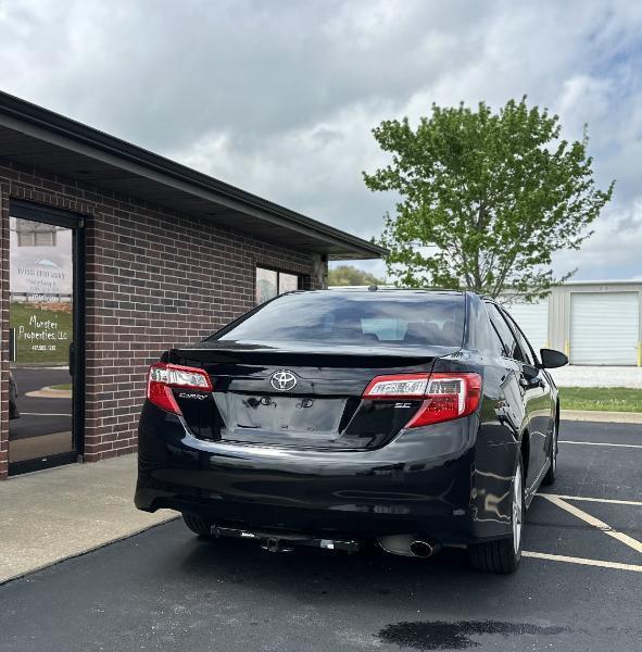 Toyota Camry SE 2012