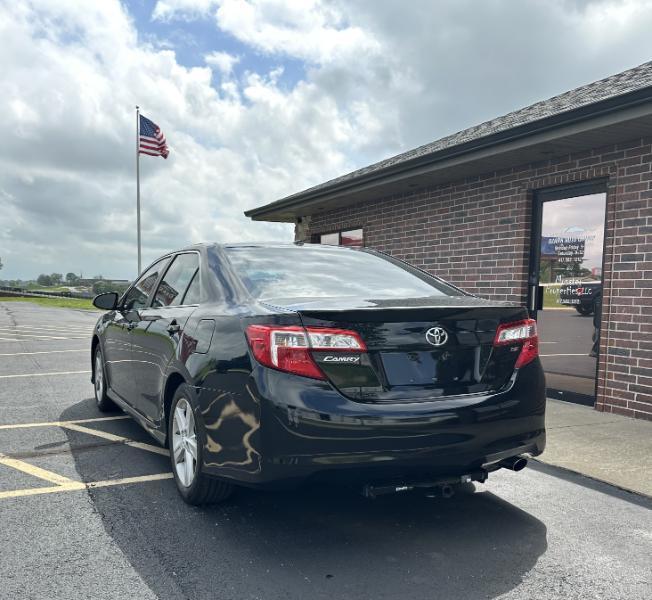 Toyota Camry SE 2012