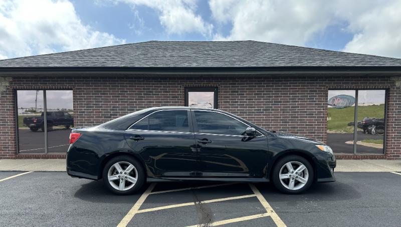 Toyota Camry SE 2012