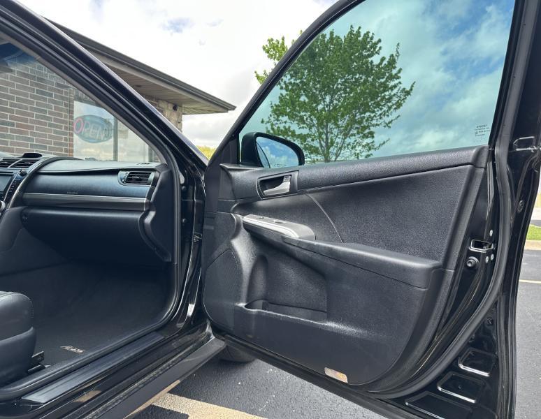 Toyota Camry SE 2012