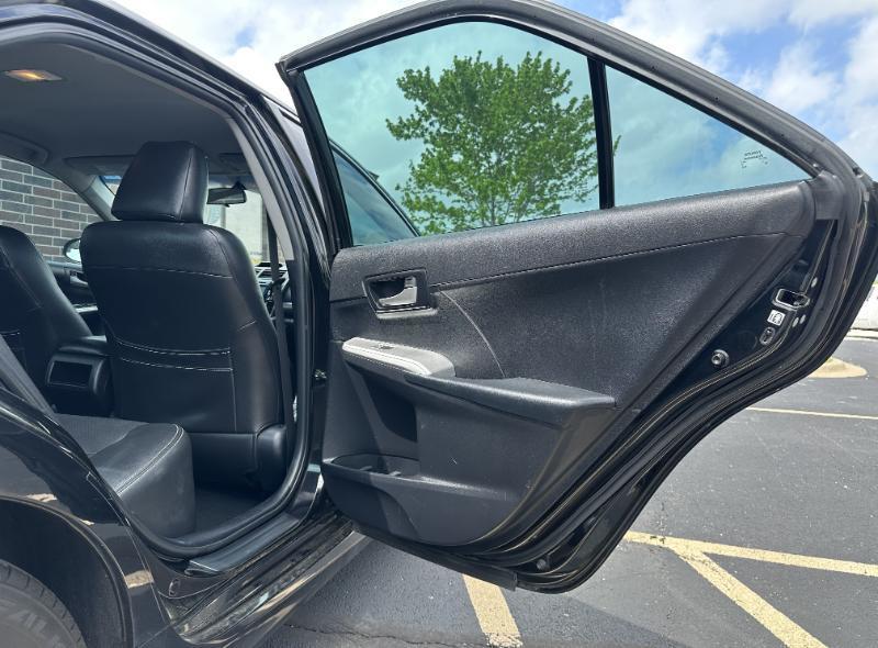 Toyota Camry SE 2012