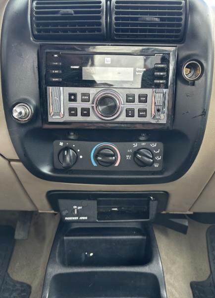 Ford Ranger XLT SuperCab 2-Door 2WD 2004