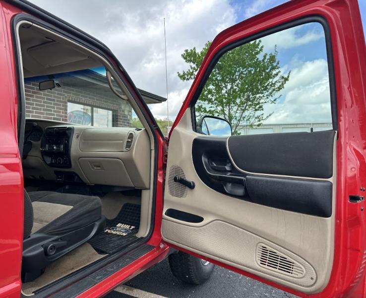 Ford Ranger XLT SuperCab 2-Door 2WD 2004