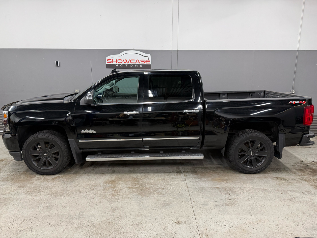Chevrolet Silverado 1500 High Country Crew Cab Short Box 4WD 2017