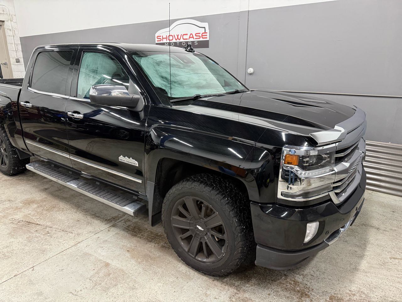Chevrolet Silverado 1500 High Country Crew Cab Short Box 4WD 2017