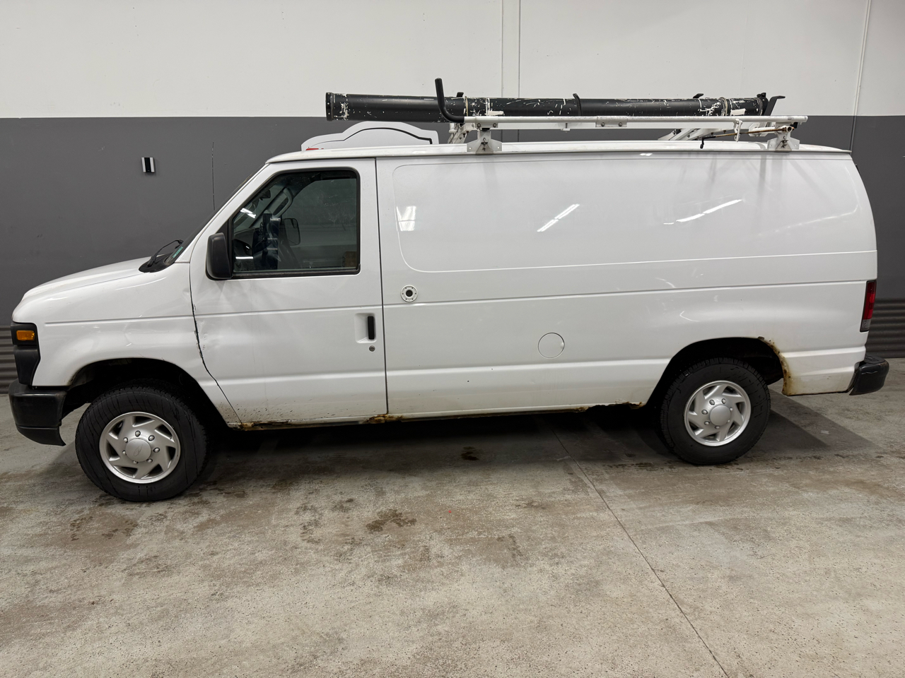 Ford Econoline E-150 2012