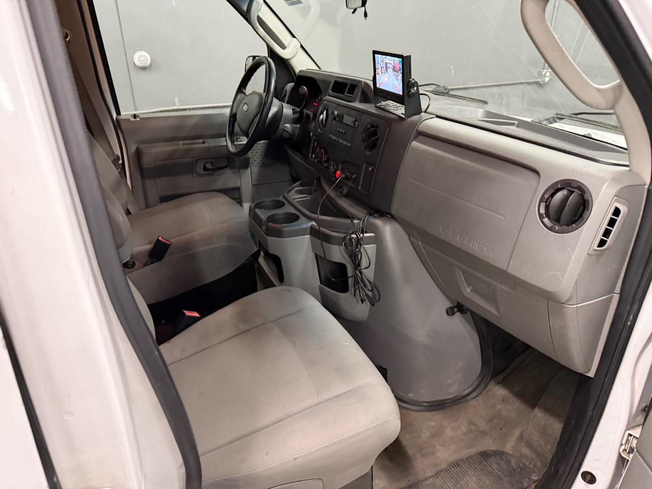 Ford Econoline E-150 2012