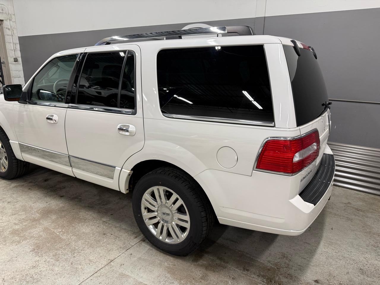 Lincoln Navigator 4WD 2012