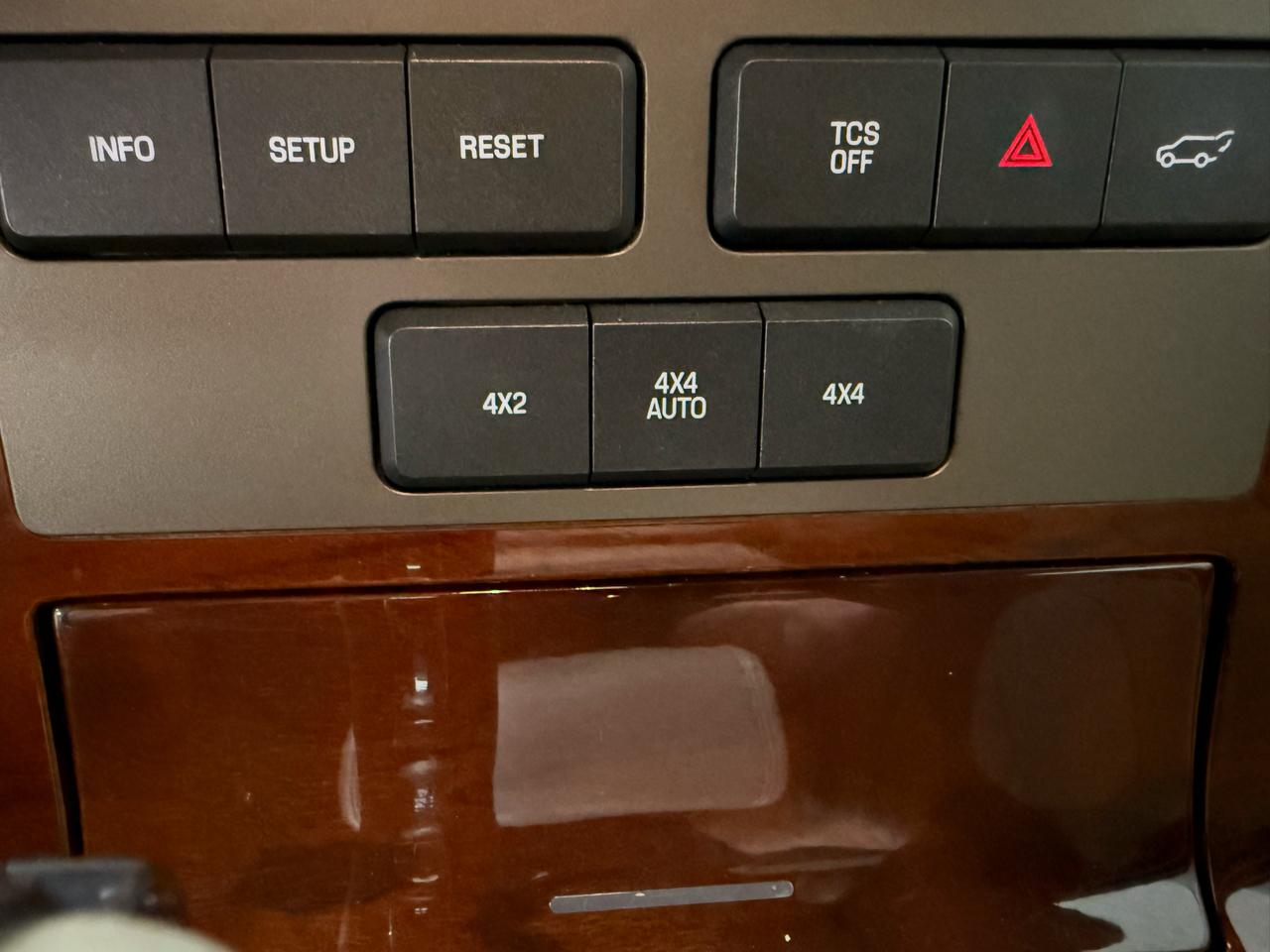 Lincoln Navigator 4WD 2012