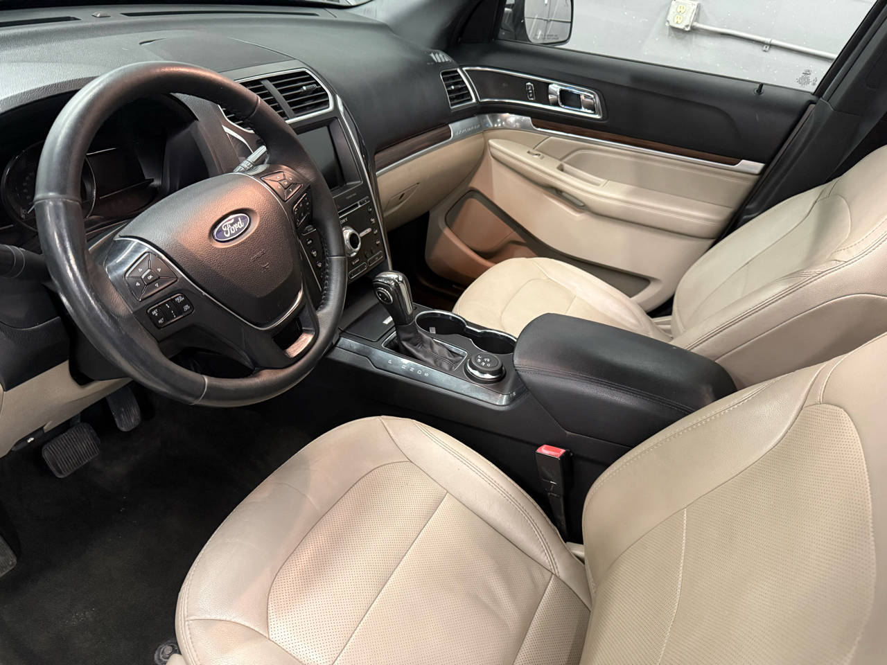 Ford Explorer Limited 4WD 2018