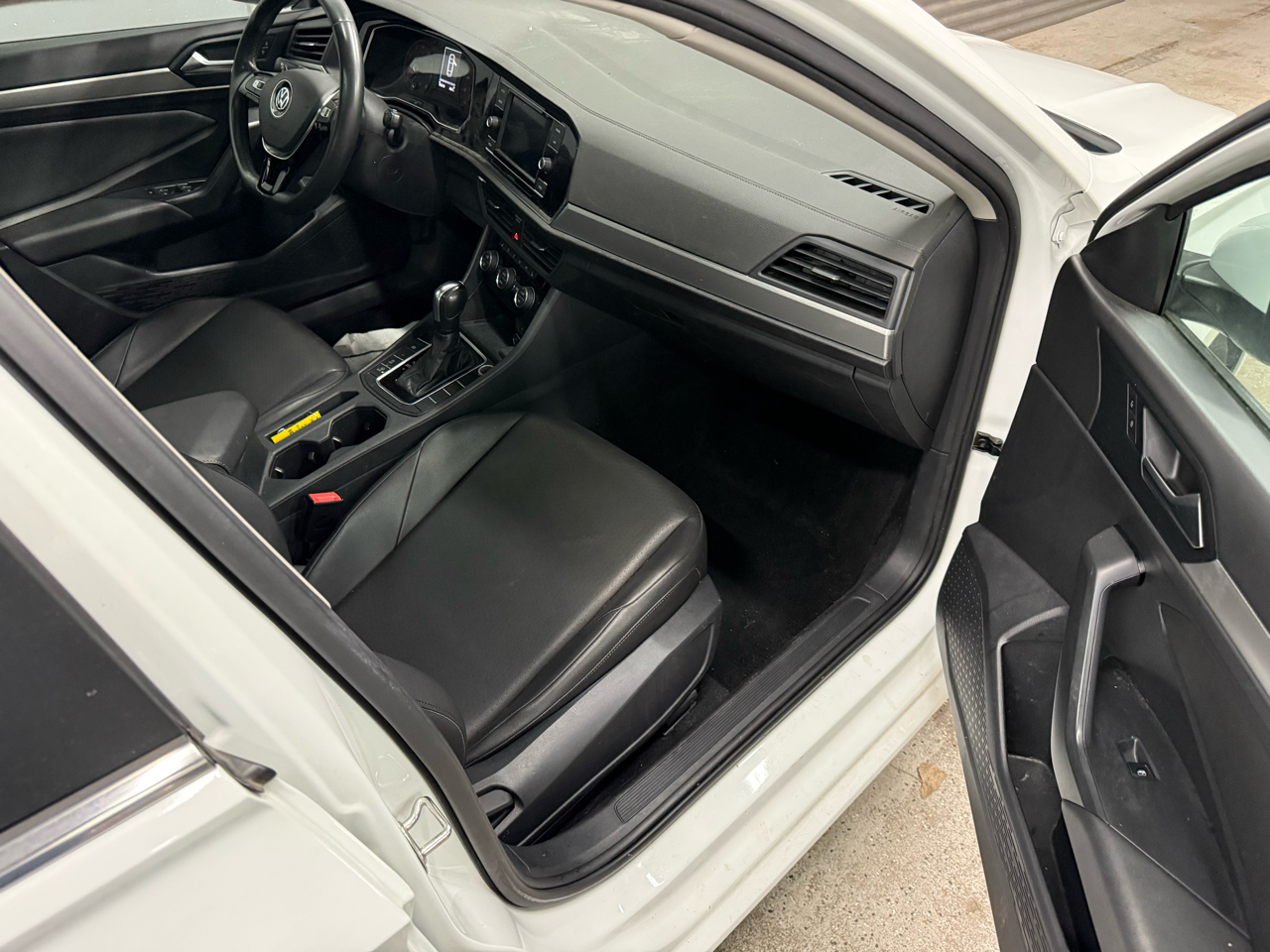 Volkswagen Jetta 1.4T S 8A 2020